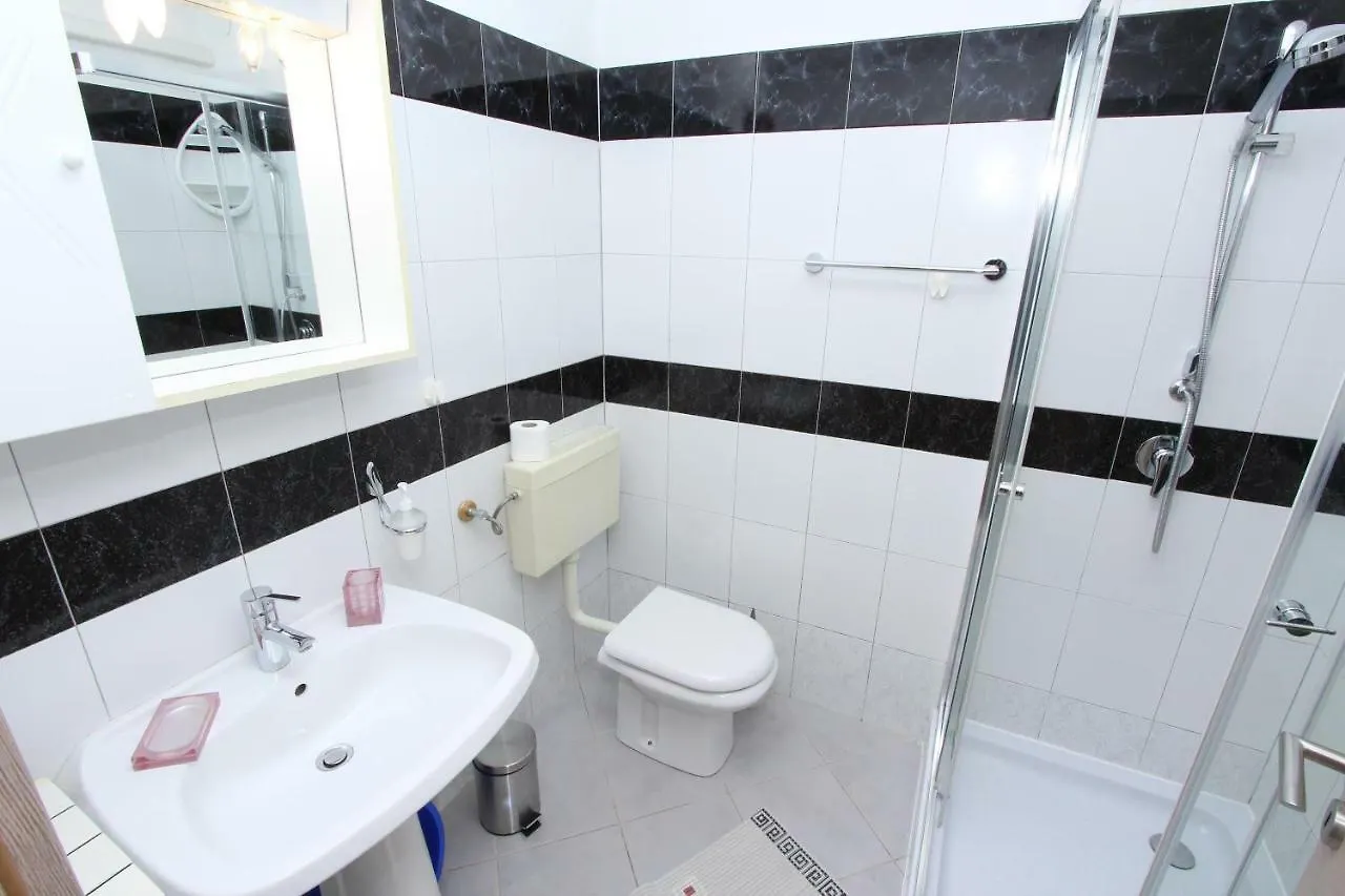 روفينج Apartments Malusa كرواتيا